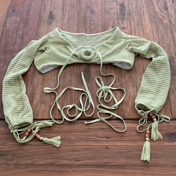 SHEIN Tops - Long Sleeve Summer Green Crop Top with Ties